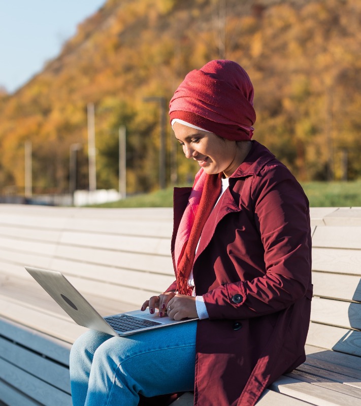 Arab woman freelancer